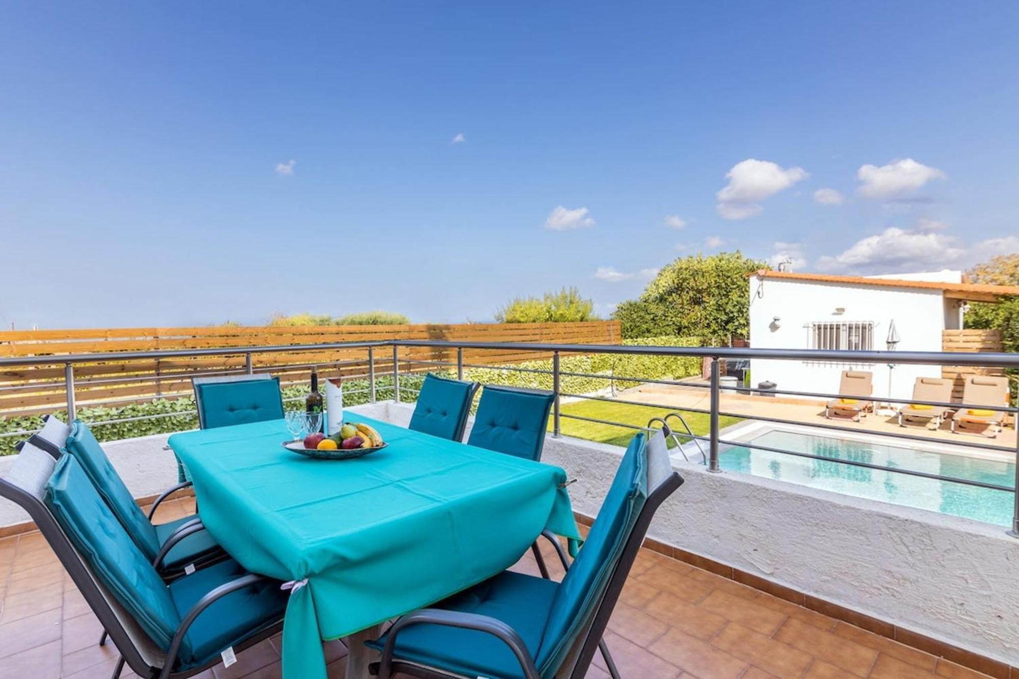 Amazing Villa Chrysanthi With Private Pool In Heraklion Epano Vathia Eksteriør billede
