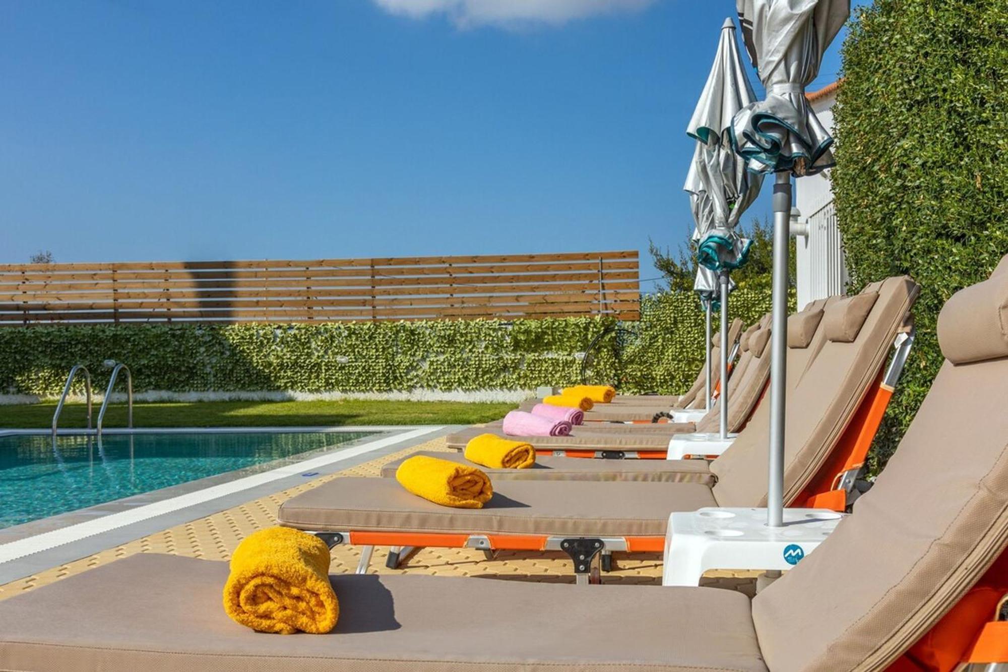 Amazing Villa Chrysanthi With Private Pool In Heraklion Epano Vathia Eksteriør billede