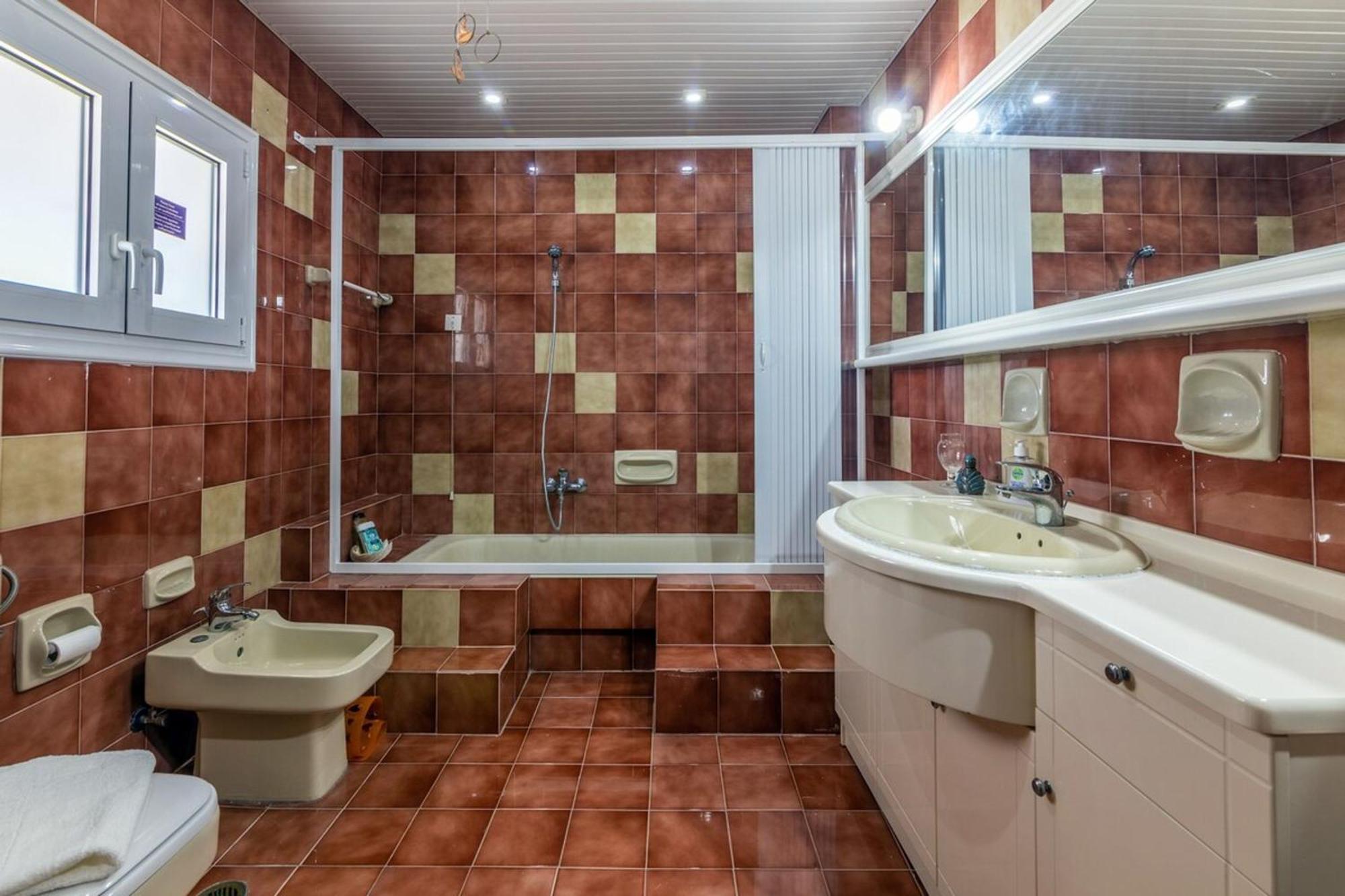 Amazing Villa Chrysanthi With Private Pool In Heraklion Epano Vathia Eksteriør billede